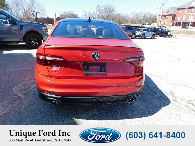 Used 2024 Volkswagen Jetta GLI Autobahn FWD image 7