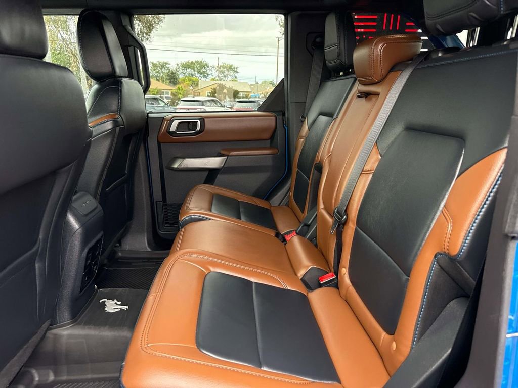 Used 2023 Ford Bronco Outer Banks image 17