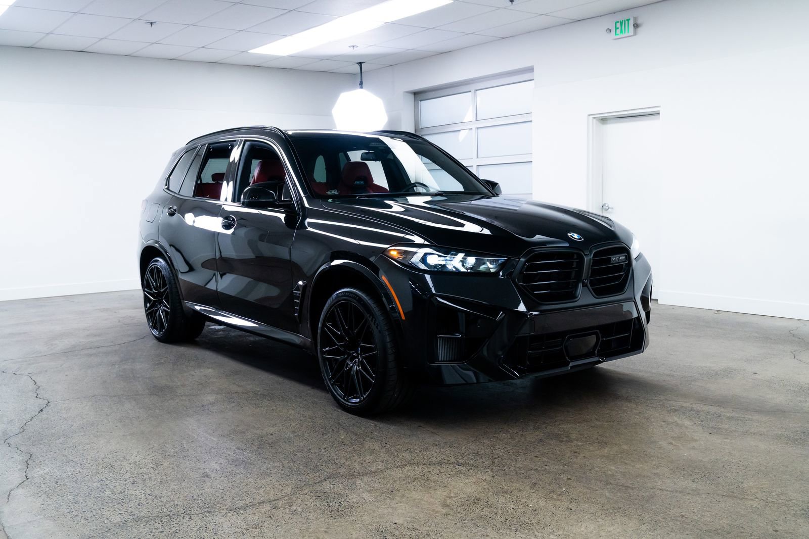 Used 2026 BMW X5 M Competition w/ Executive Package image 27