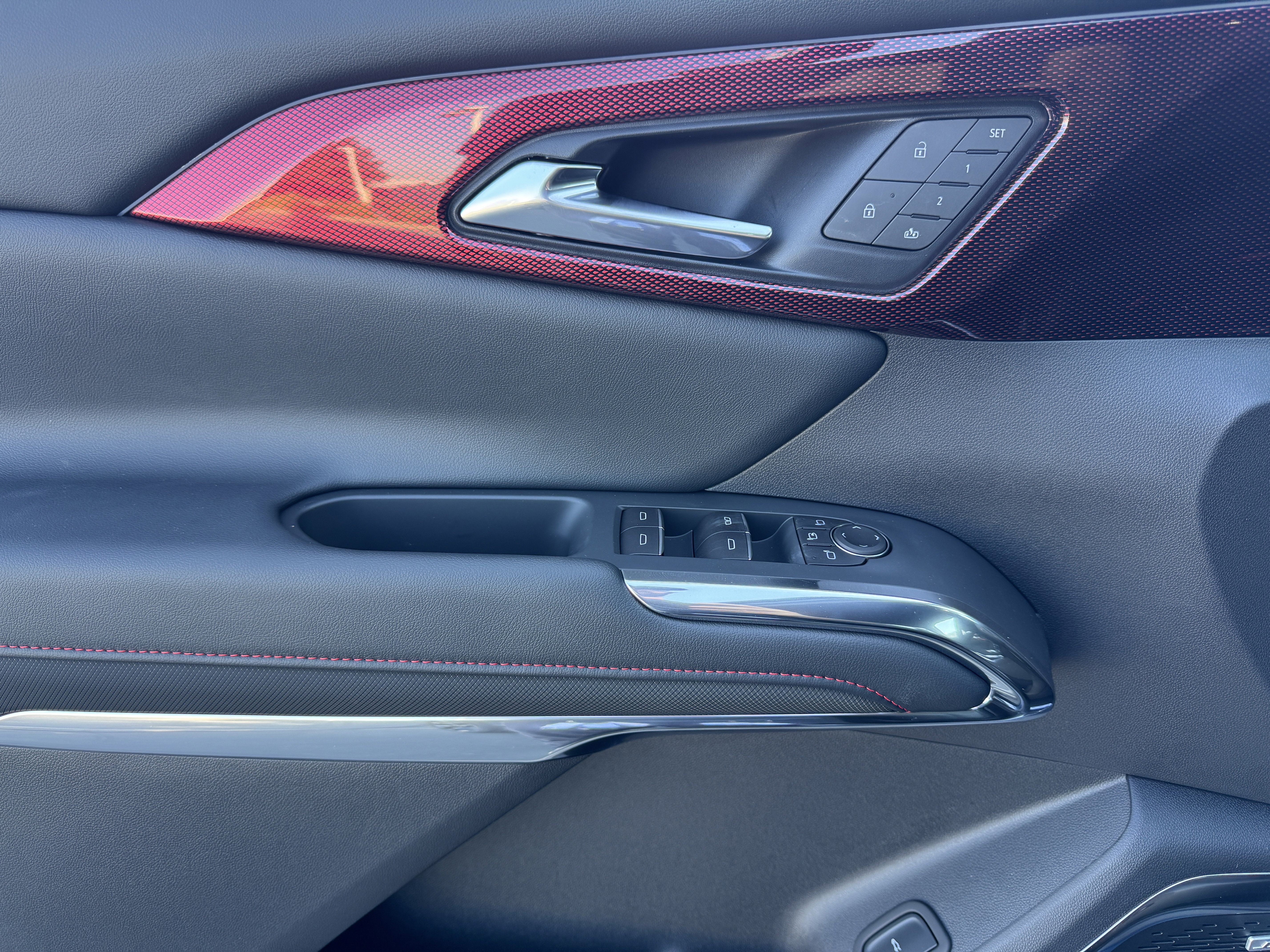 New 2026 Chevrolet Traverse RS w/ LPO, Floor Liner Package AWD/4WD image 10