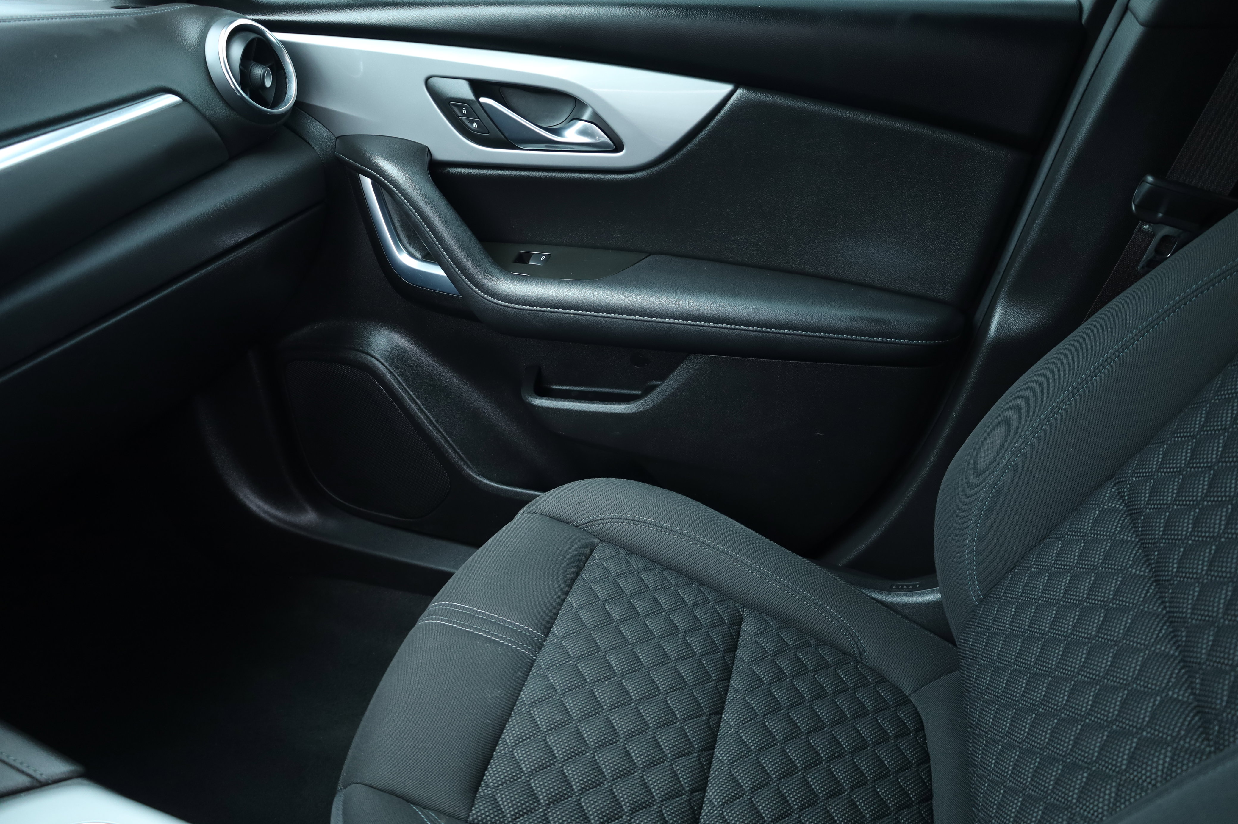 Used 2022 Chevrolet Blazer LT image 11