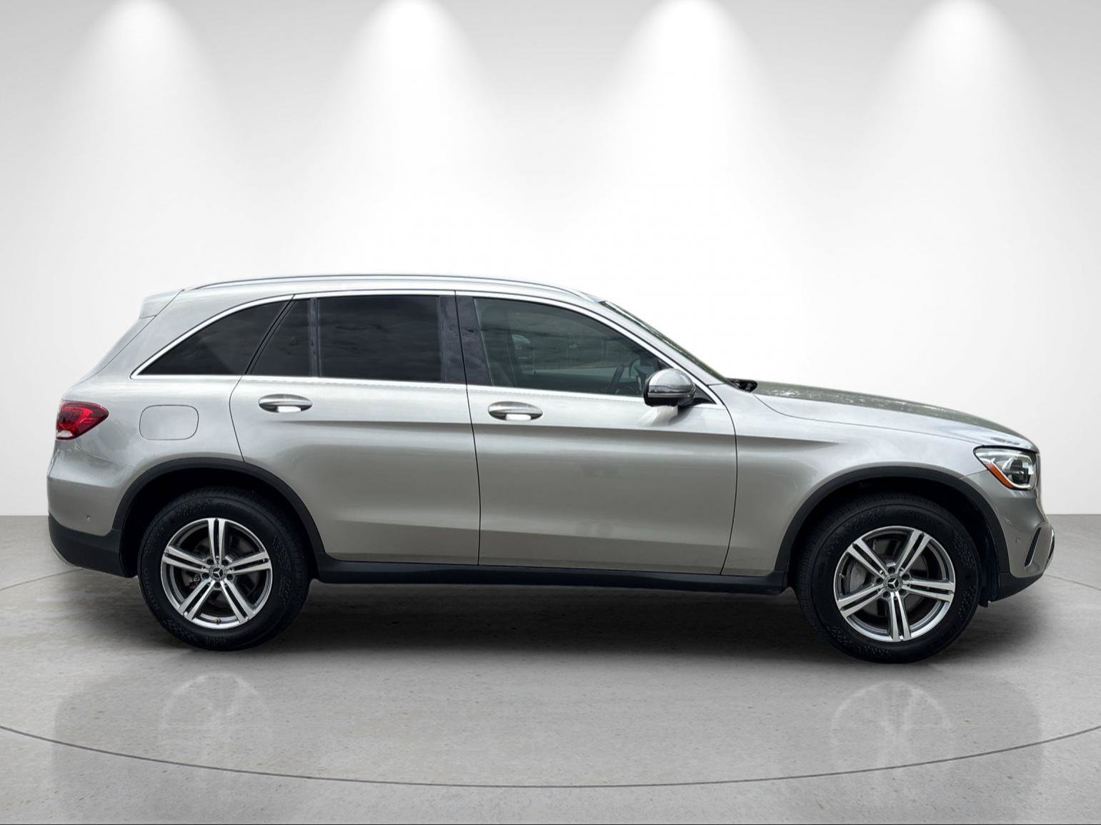 Used 2021 Mercedes-Benz GLC 300 4MATIC image 6