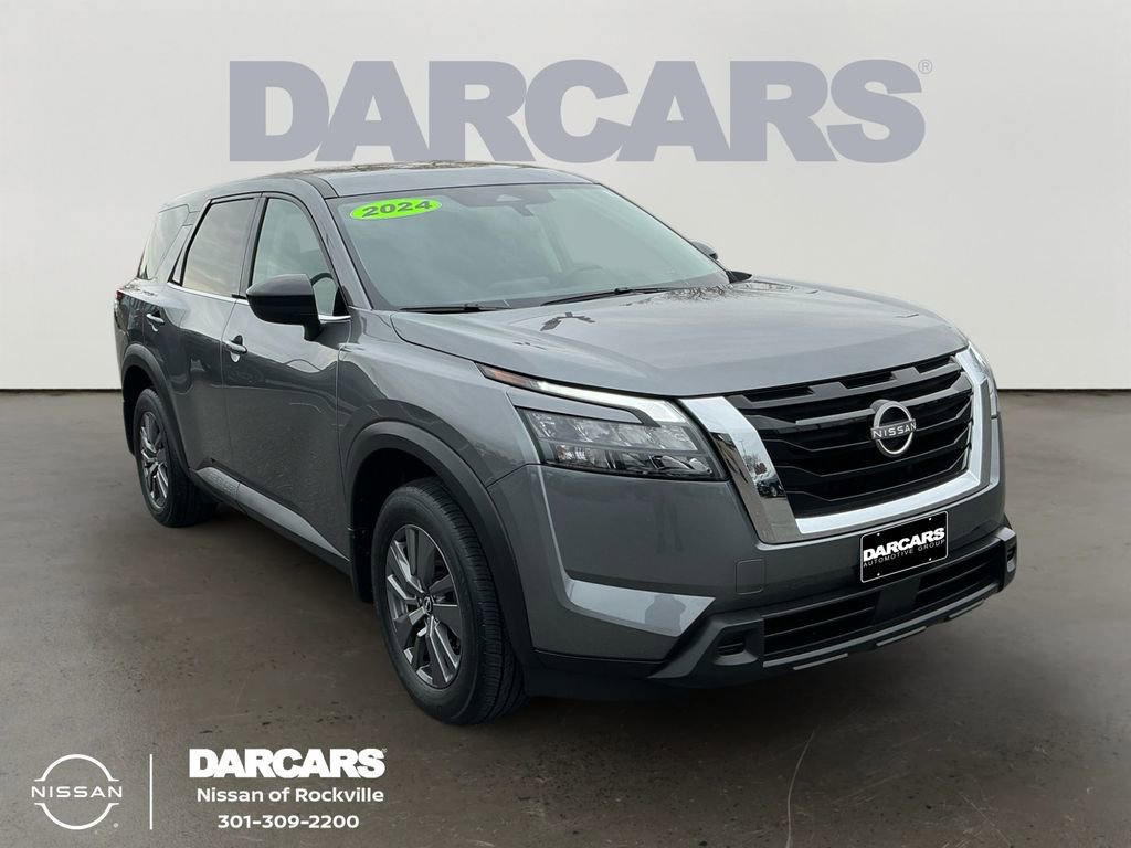 Used 2024 Nissan Pathfinder S w/ Cargo Package image 1