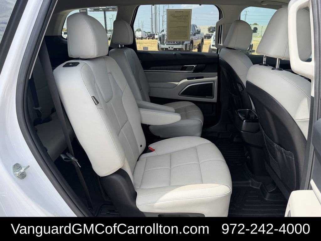 Used 2023 Kia Telluride EX w/ EX Captain's Chair Package FWD image 35
