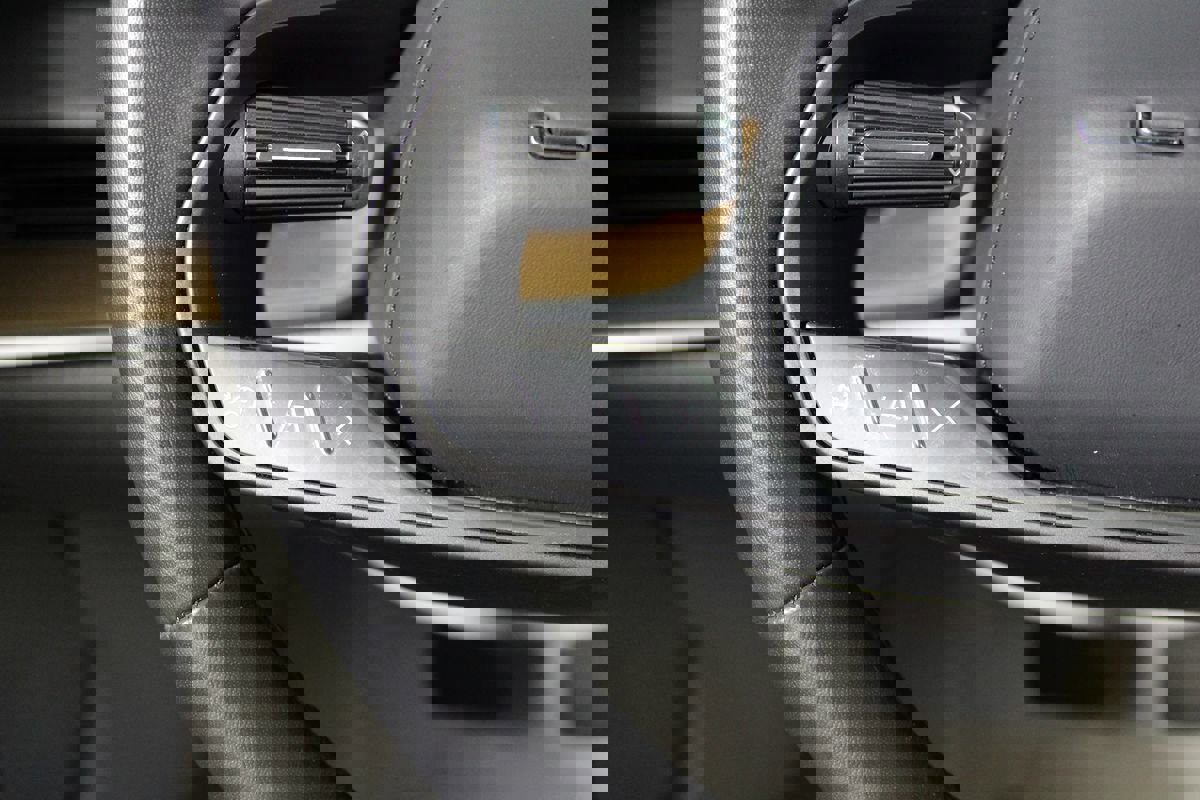 Used 2023 Lucid Air Touring image 14