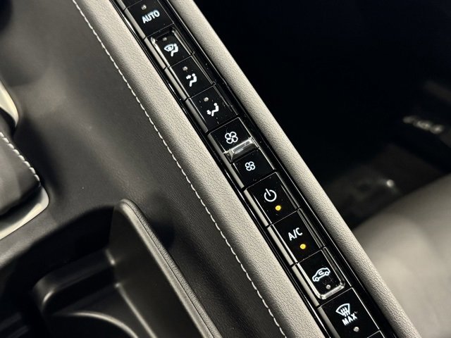 Used 2024 Chevrolet Corvette Stingray Coupe w/ Battery Protection Package image 11