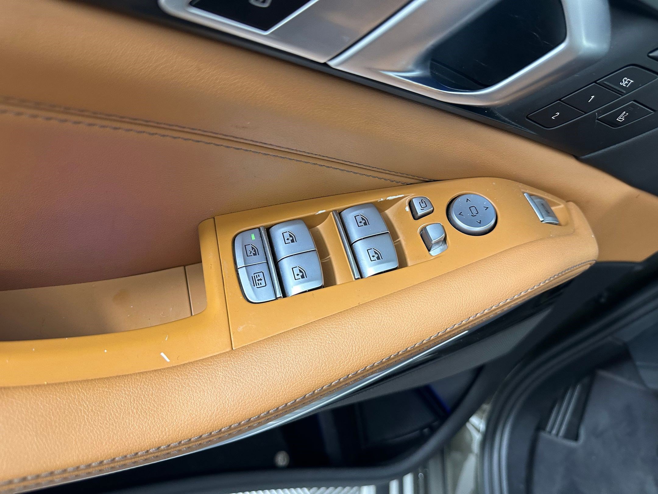 Used 2023 BMW X7 xDrive40i w/ Premium Package image 33