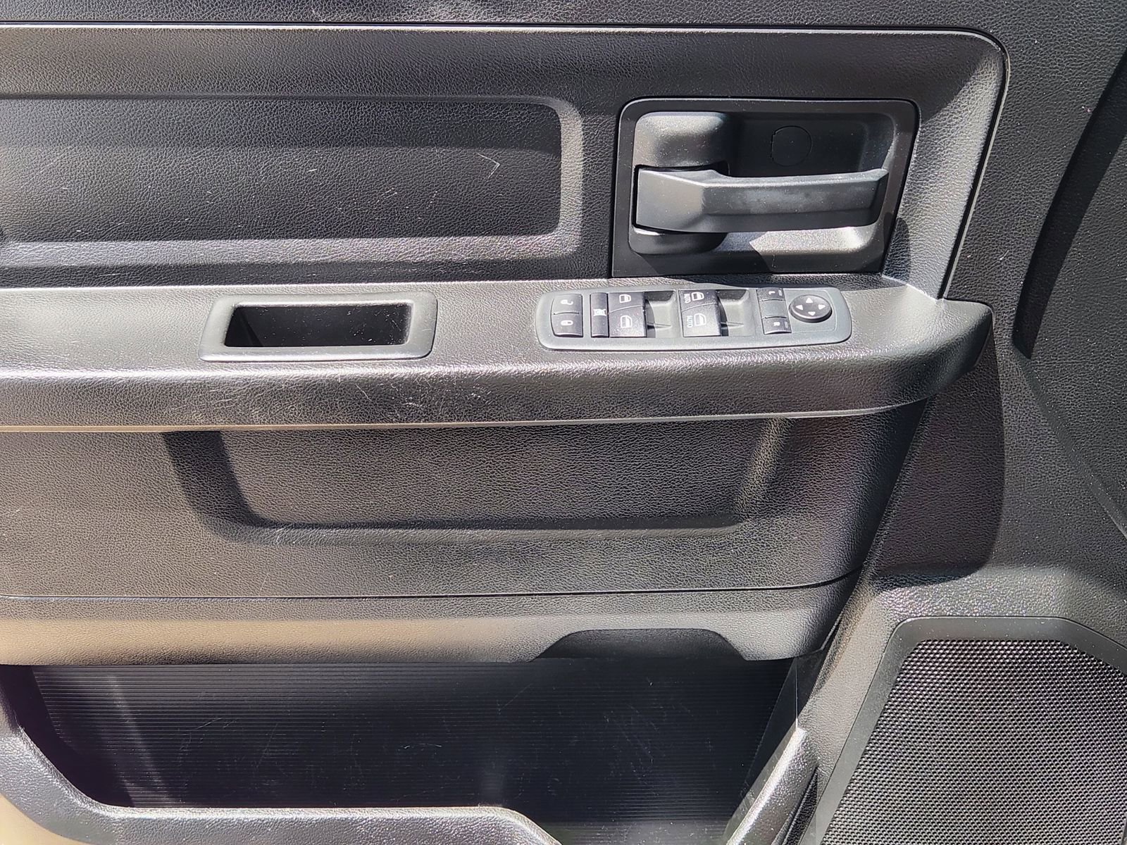 Used 2020 RAM 1500 Tradesman w/ Chrome Plus Package image 31