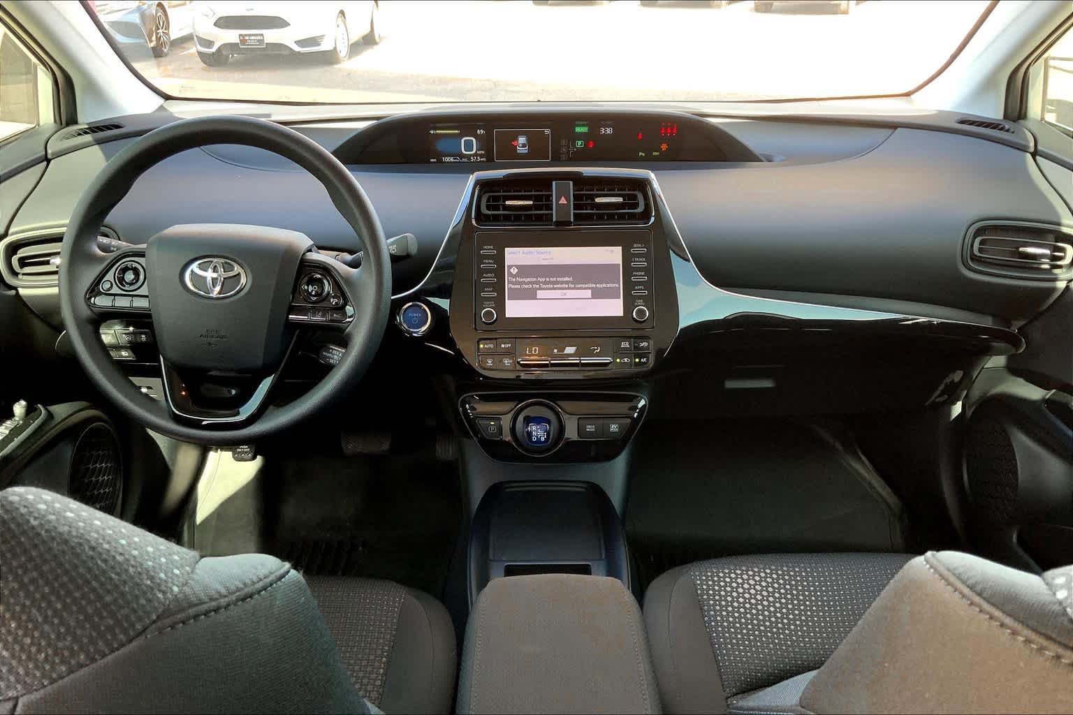 Used 2020 Toyota Prius LE FWD image 15