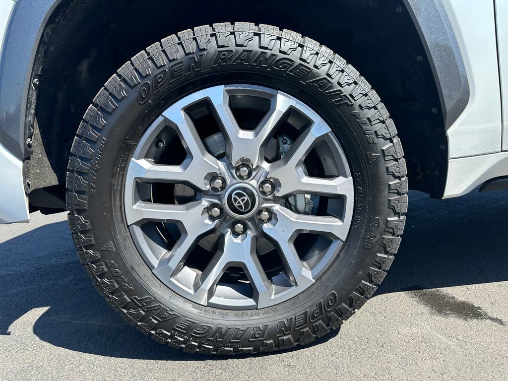 Used 2022 Toyota Tundra 1794 Edition AWD/4WD image 12