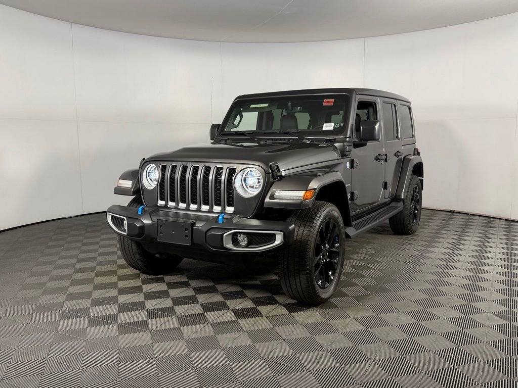 Used 2022 Jeep Wrangler Unlimited Sahara w/ Safety Group image 3