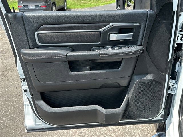 Used 2024 RAM 2500 Big Horn w/ Bed Utility Group image 27