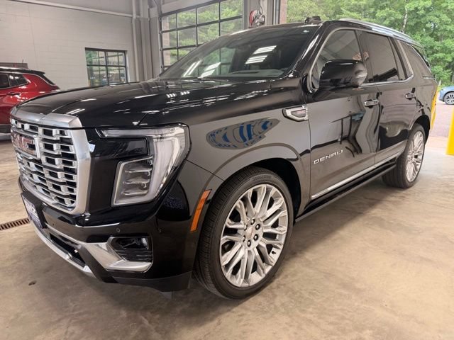 Used 2025 GMC Yukon Denali w/ Denali Reserve Package AWD/4WD image 5