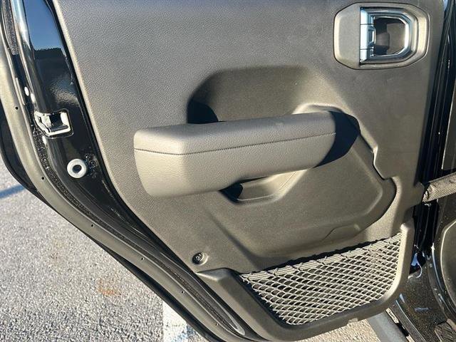 New 2025 Jeep Gladiator Willys image 19