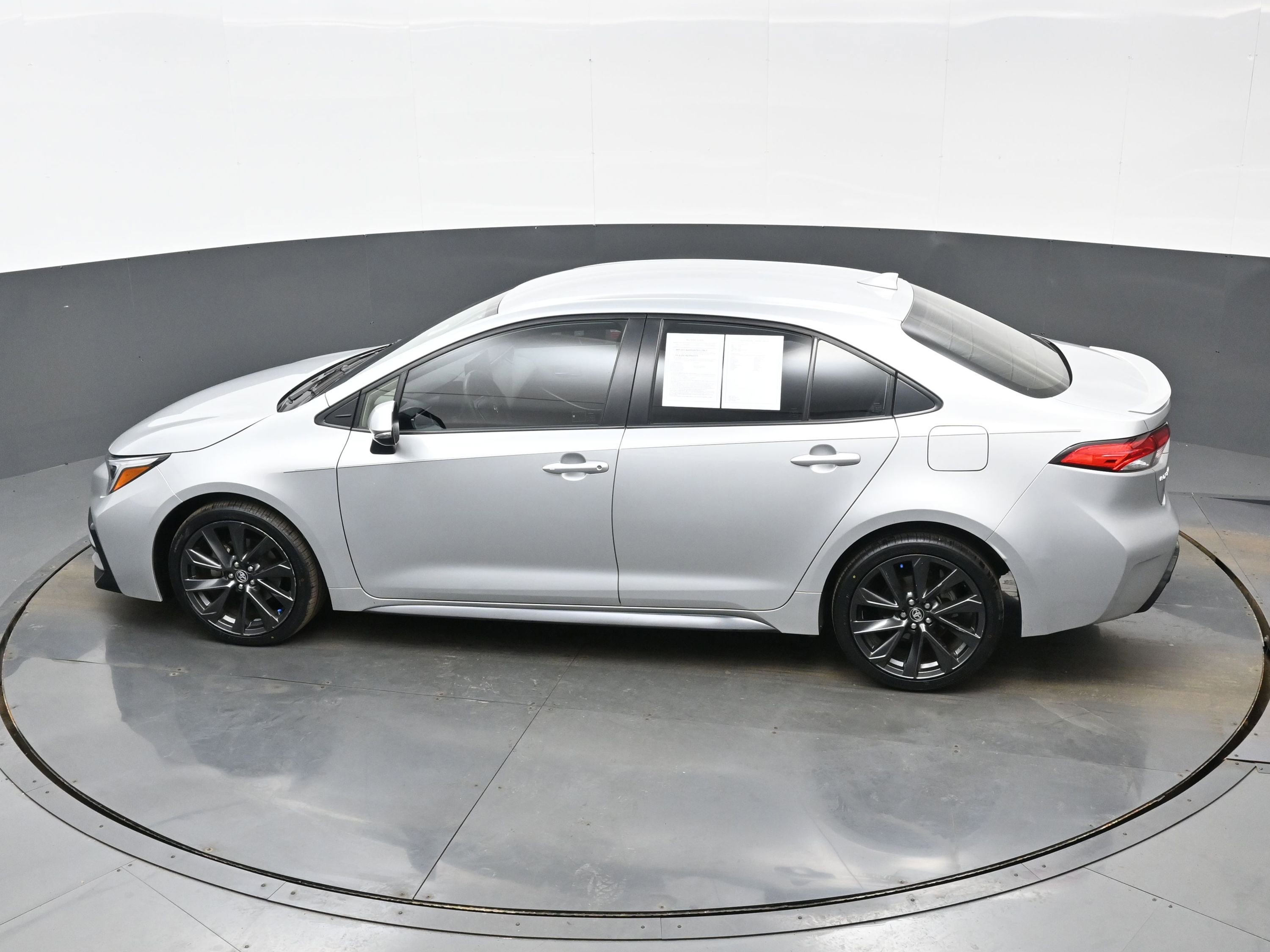 Used 2023 Toyota Corolla SE image 36