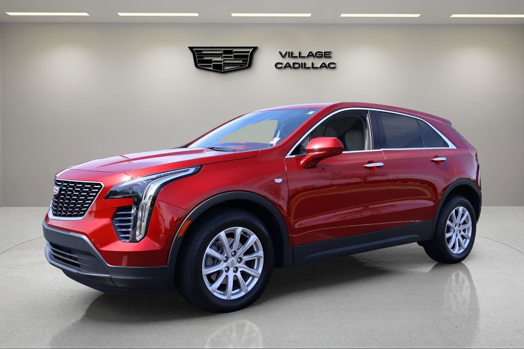 Used 2022 Cadillac XT4 Luxury image 1