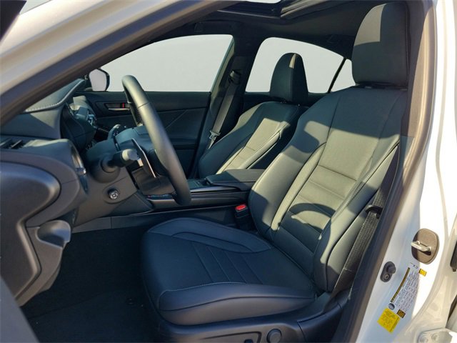 Used 2025 Lexus IS 350 F Sport image 15