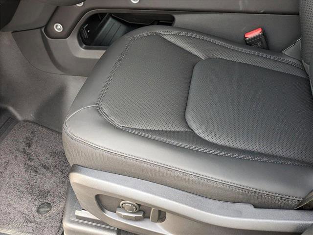 New 2025 Land Rover Defender 110 S image 4