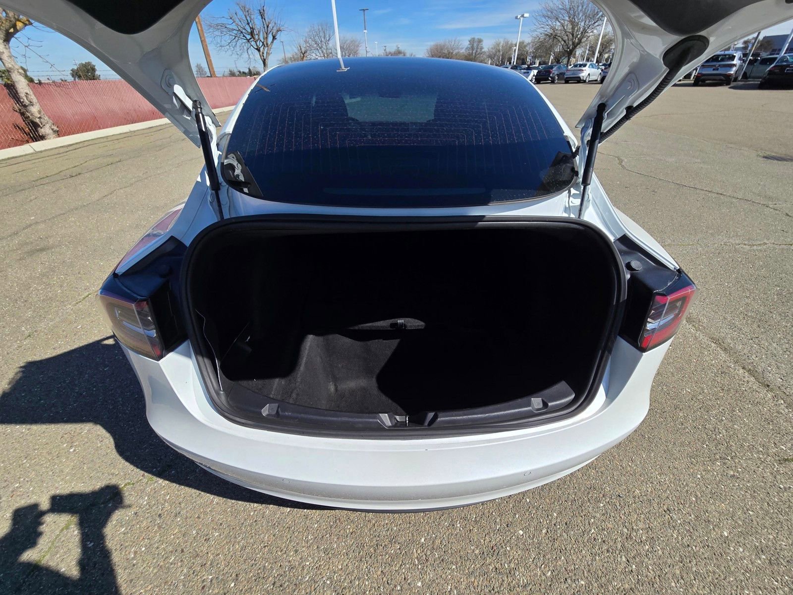 Used 2020 Tesla Model 3 Standard Range Plus image 9