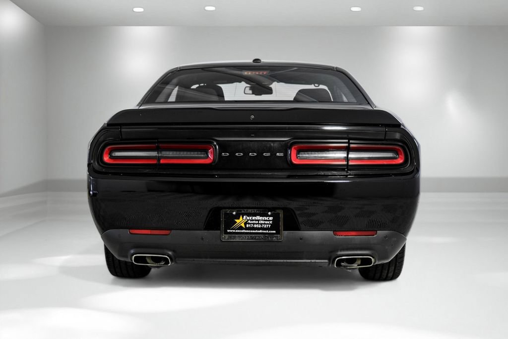 Used 2023 Dodge Challenger GT RWD image 9