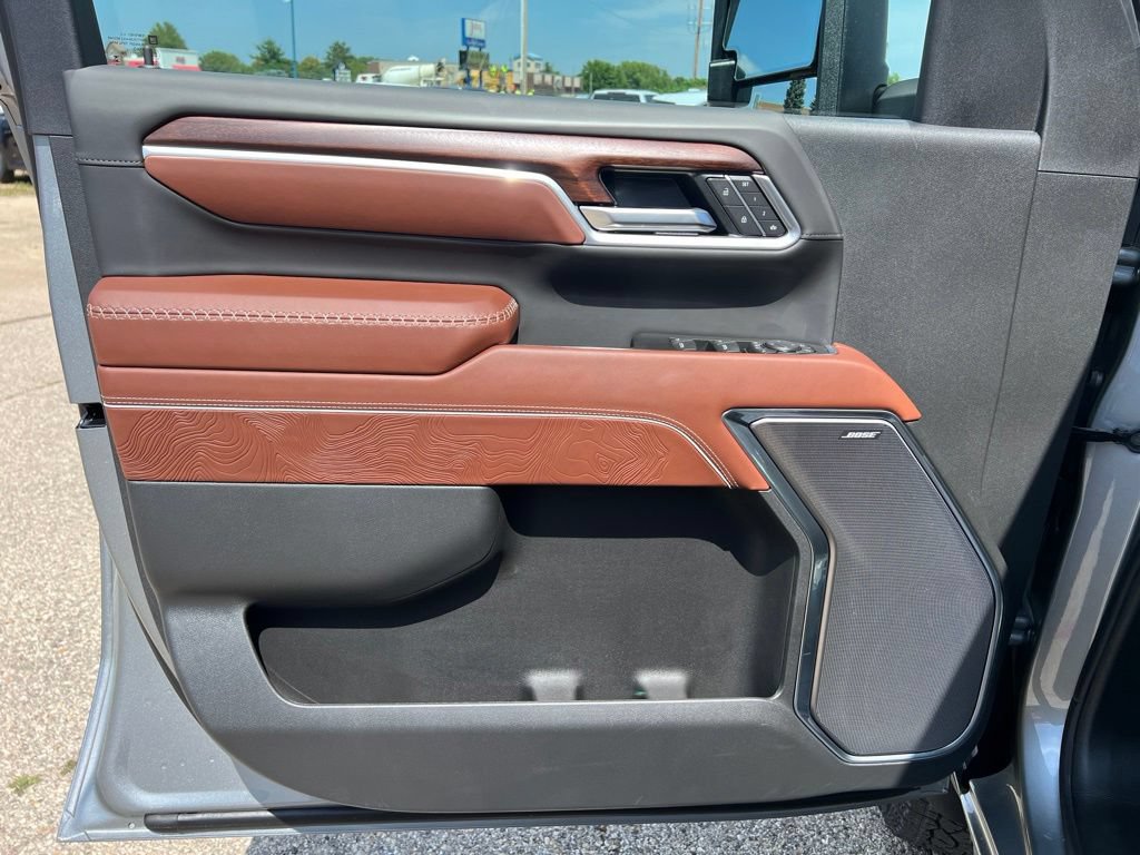New 2026 GMC Sierra 2500 Denali Ultimate w/ LPO, Black Badging Package AWD/4WD image 19