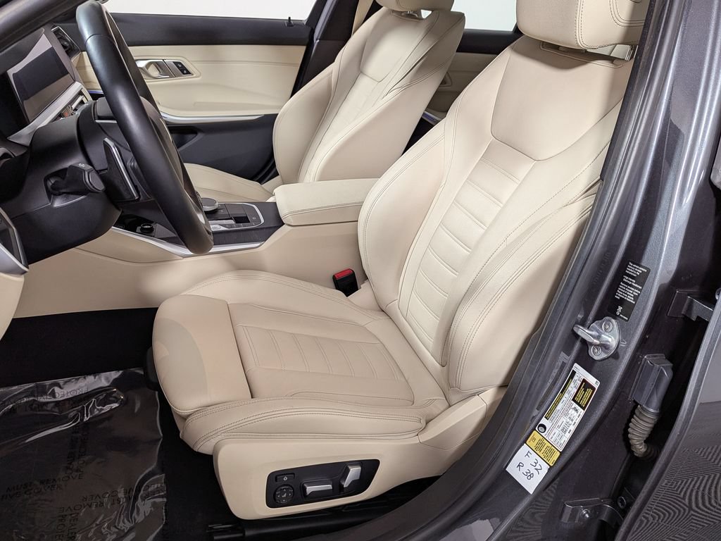 Used 2019 BMW 330i xDrive Sedan w/ Premium Package AWD/4WD image 14