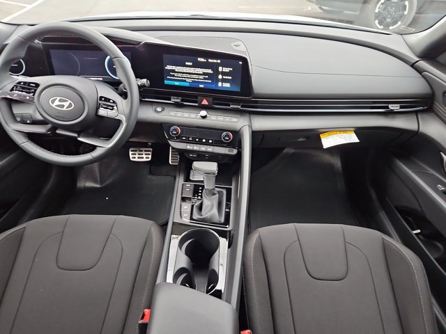 New 2026 Hyundai Elantra SEL FWD image 11