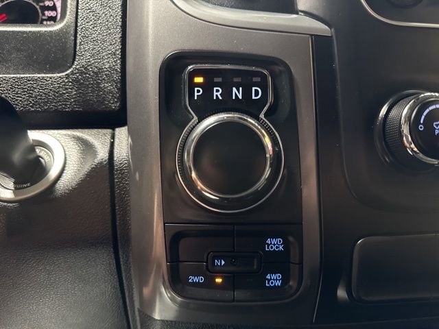 Used 2021 RAM 1500 Classic SLT image 14