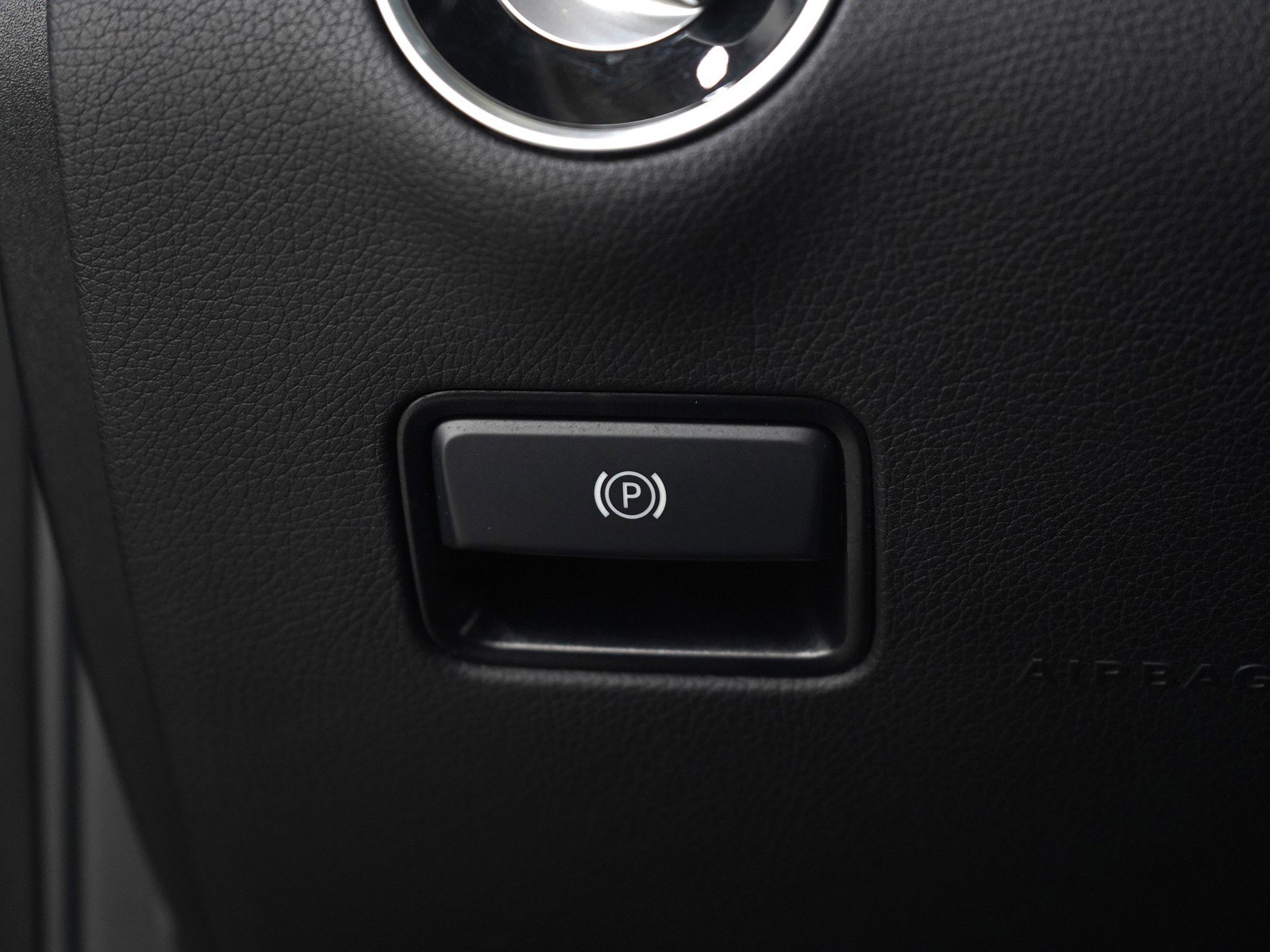 Used 2018 Mercedes-Benz GLS 550 4MATIC image 32