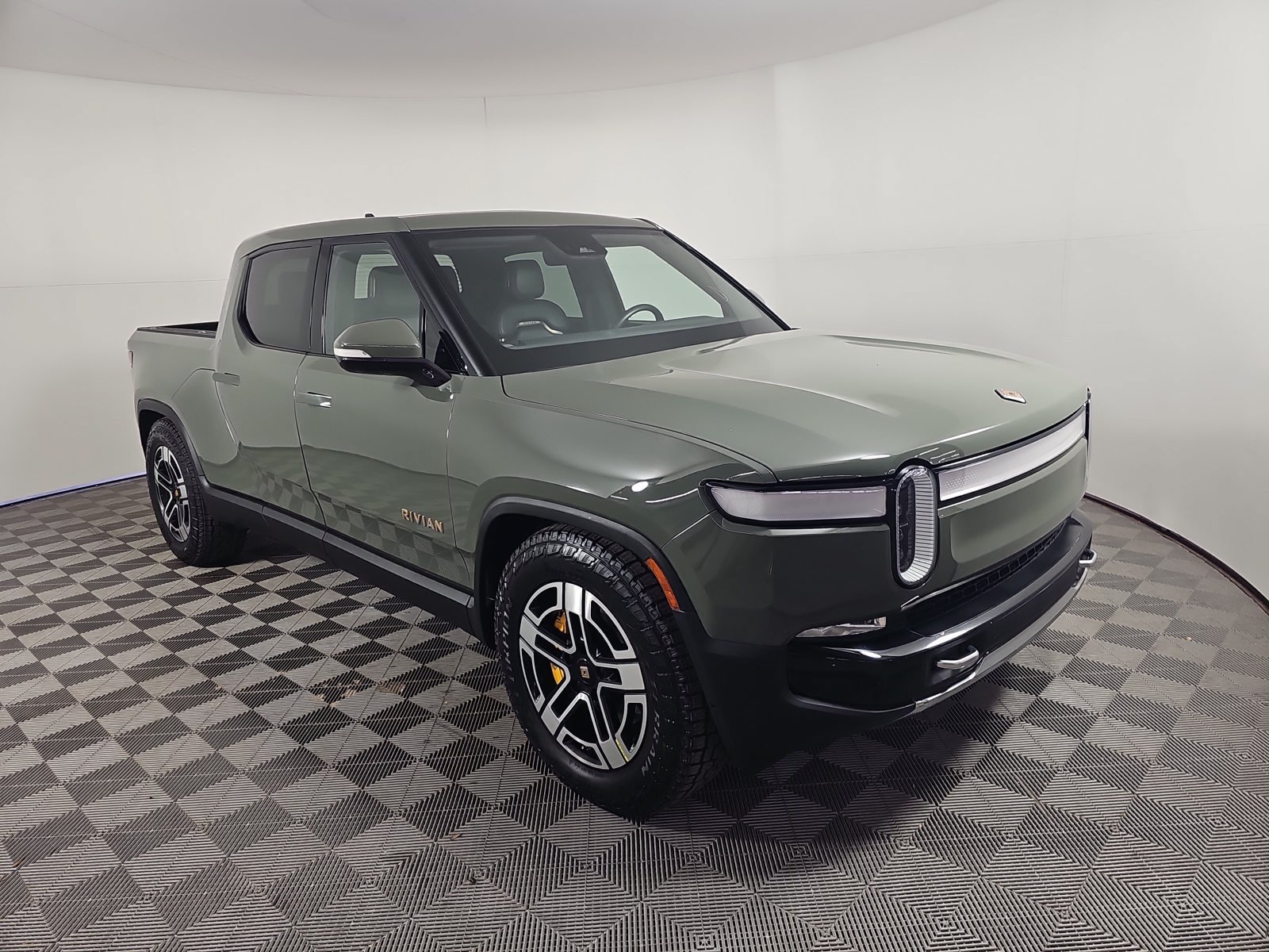 Used 2022 Rivian R1T Launch Edition AWD/4WD image 7