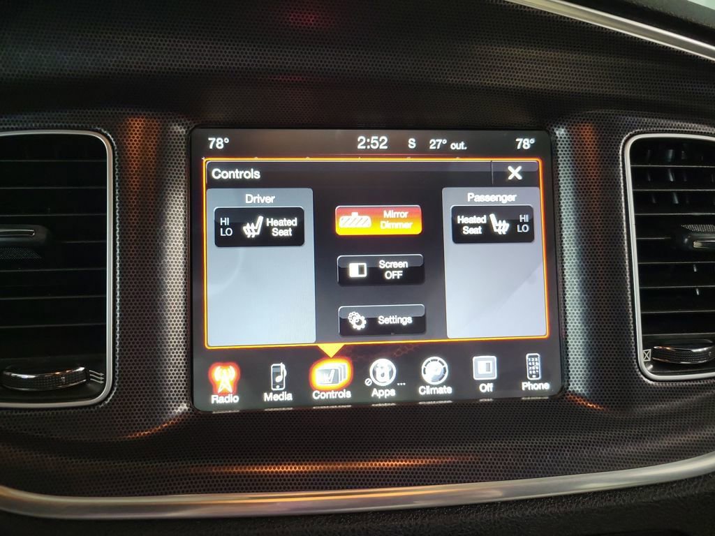 Used 2015 Dodge Charger SXT image 5