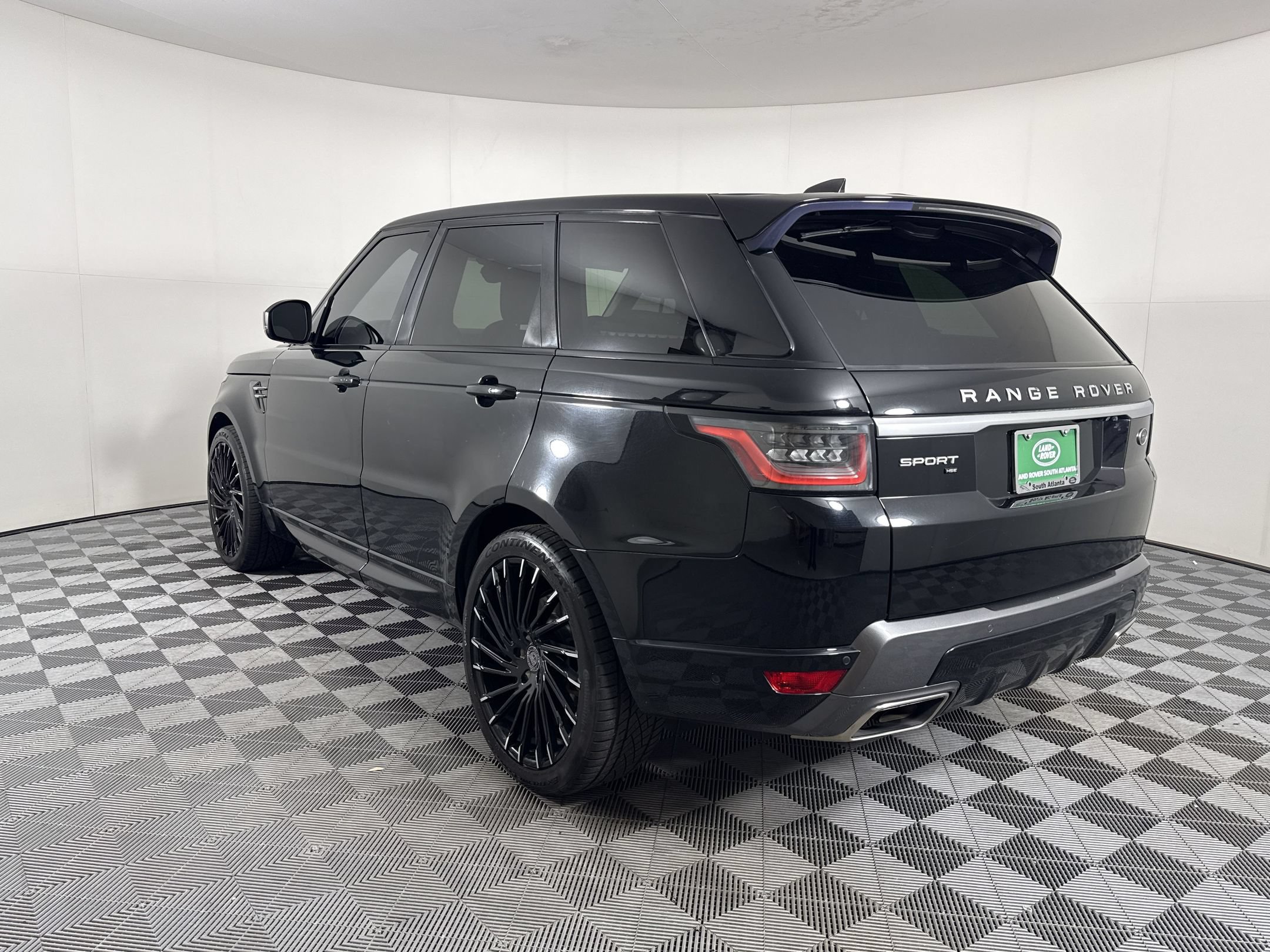 Used 2020 Land Rover Range Rover Sport HSE AWD/4WD image 3