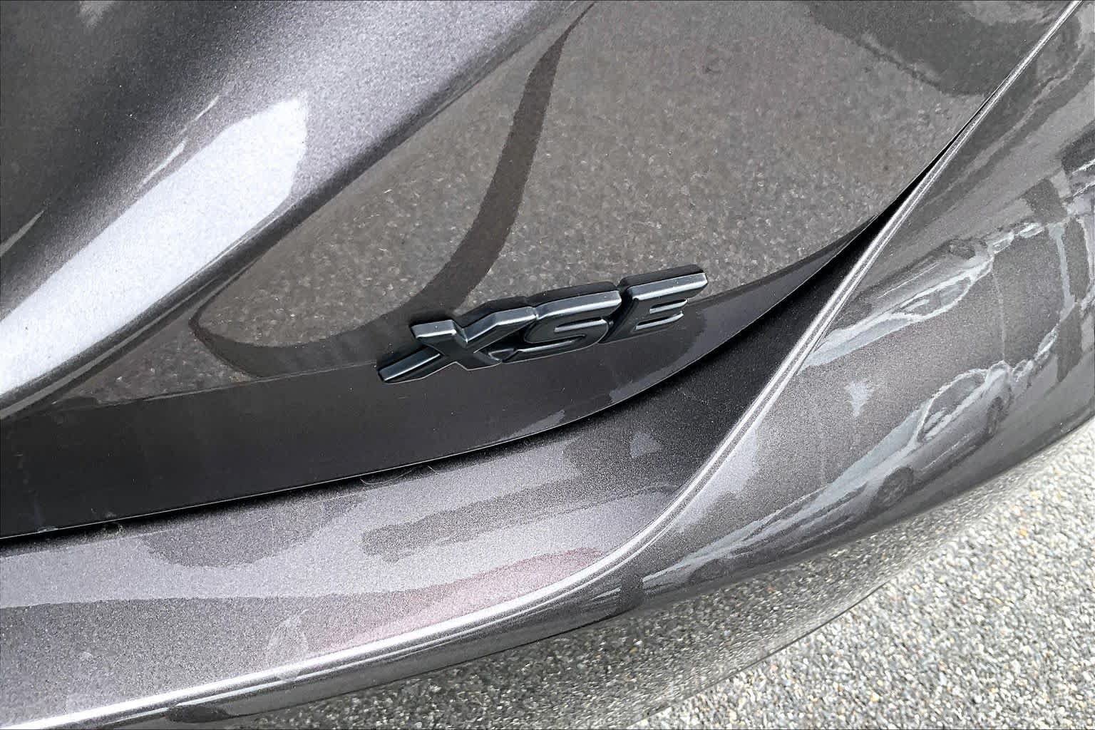 Used 2021 Toyota Camry XSE FWD image 10
