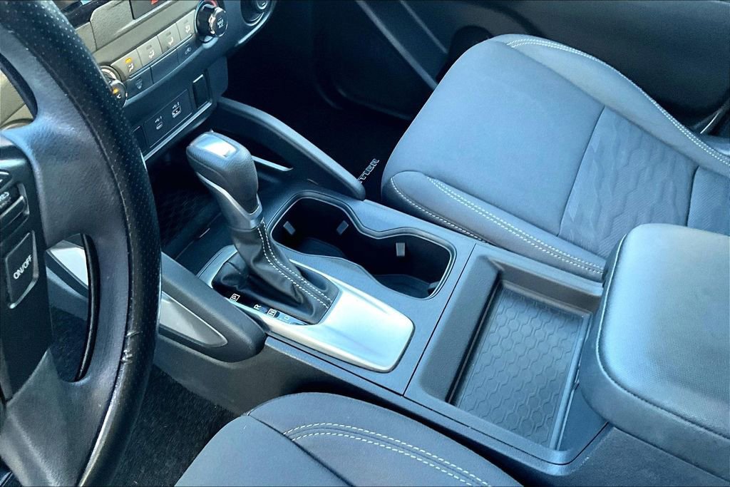 Used 2022 Nissan Frontier SV image 5