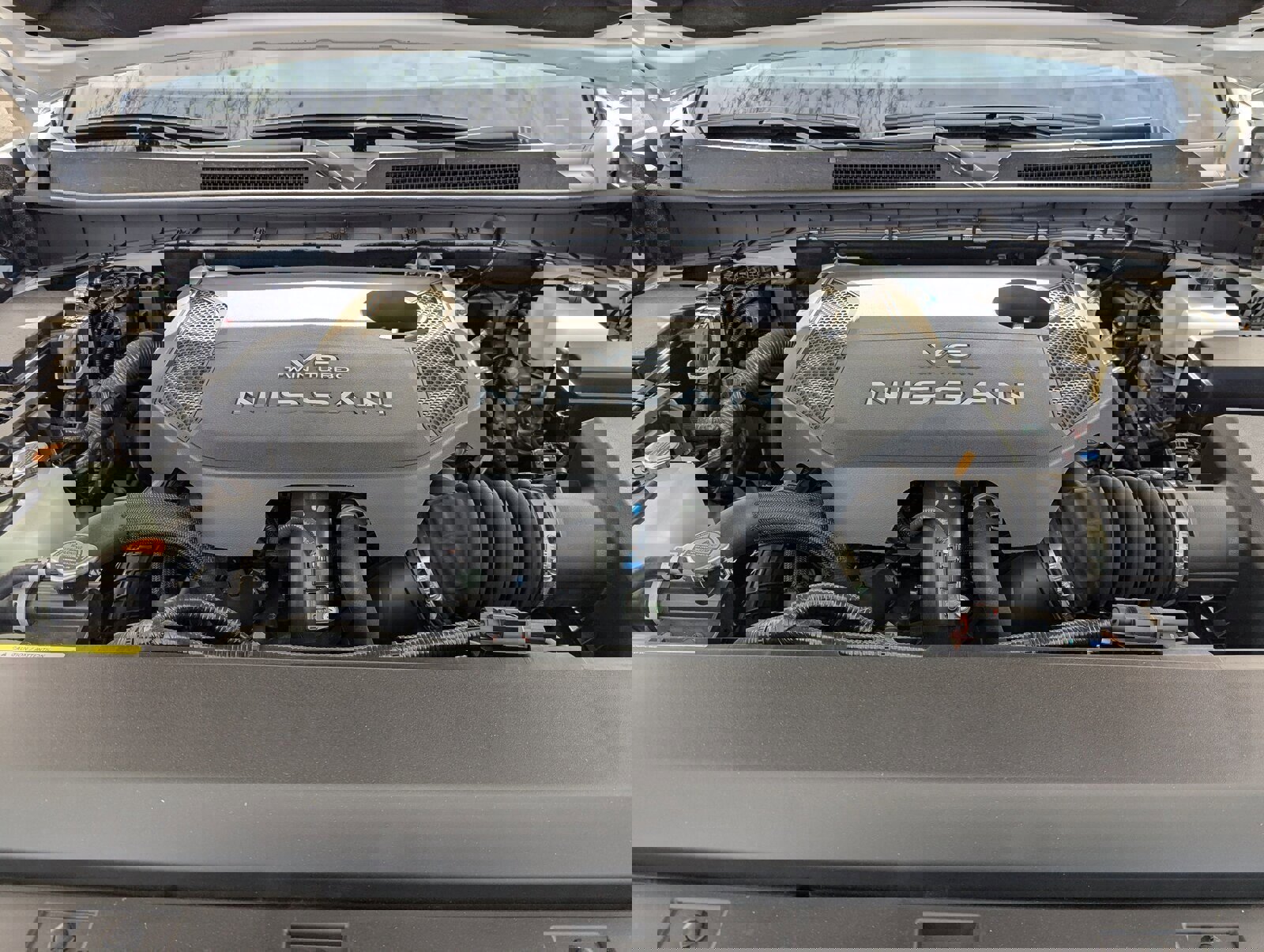 New 2025 Nissan Armada SL w/ Captain's Chari Seat Package image 9