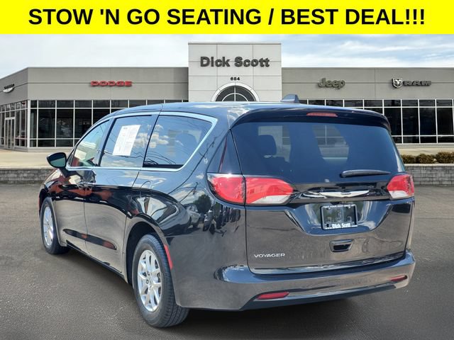 Used 2023 Chrysler Voyager LX FWD image 3