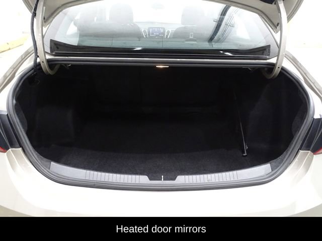 Used 2022 Chevrolet Malibu LT image 12