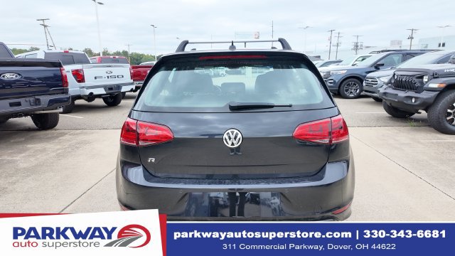Used 2017 Volkswagen Golf R 4-Door AWD/4WD image 7