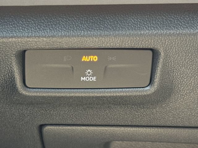 New 2026 Volkswagen Tiguan SE R-Line AWD/4WD image 17