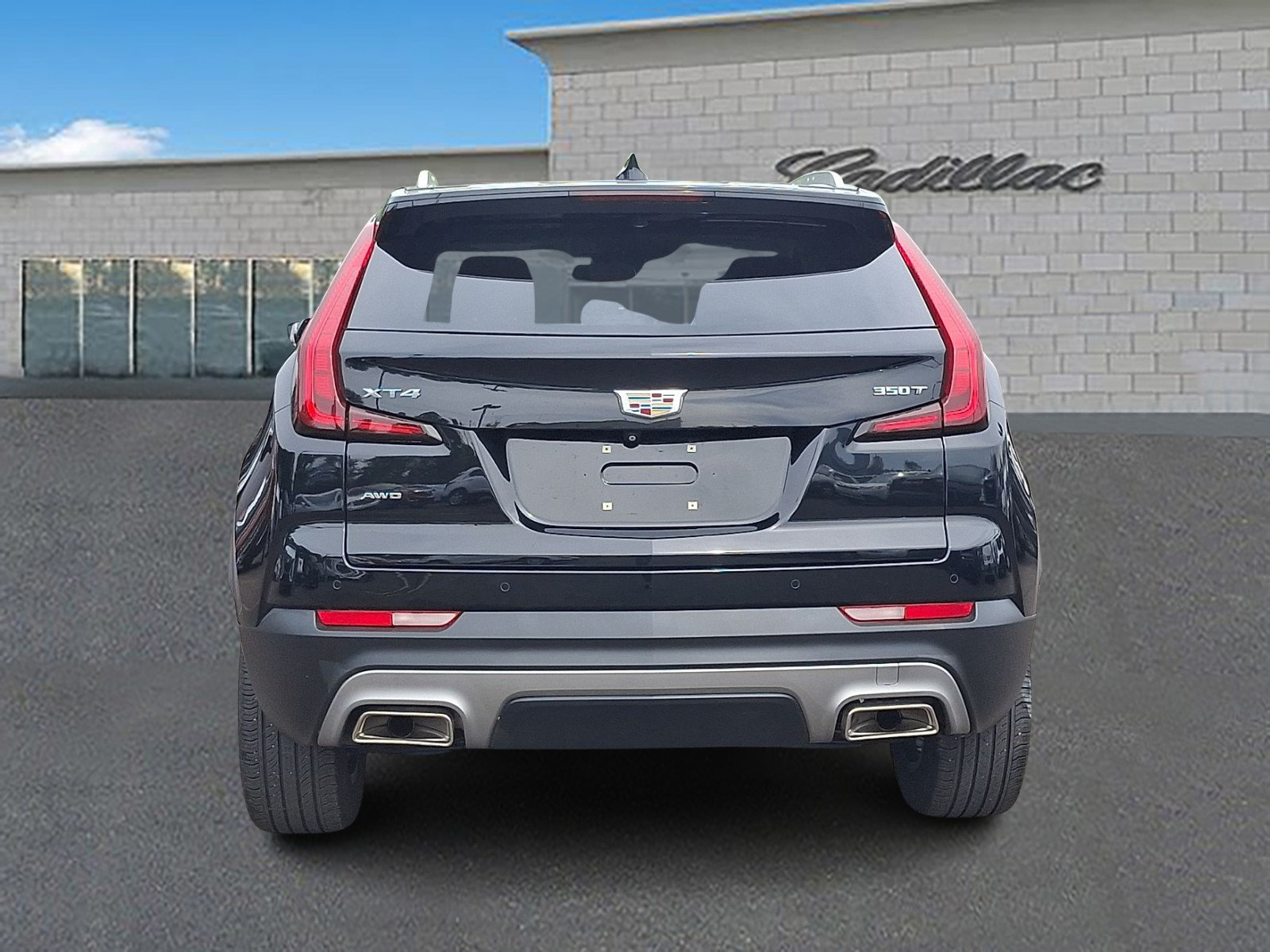 Certified 2023 Cadillac XT4 Premium Luxury w/ Cold Weather Package AWD/4WD image 5