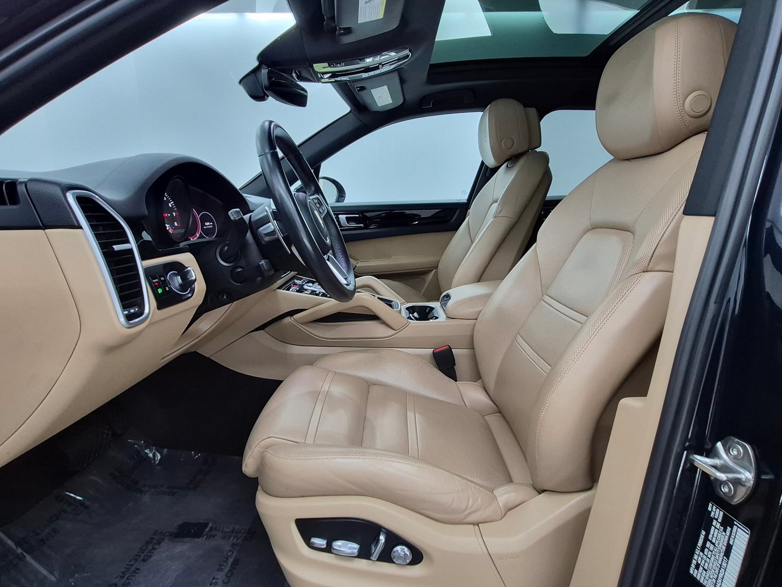 Used 2019 Porsche Cayenne AWD/4WD image 5