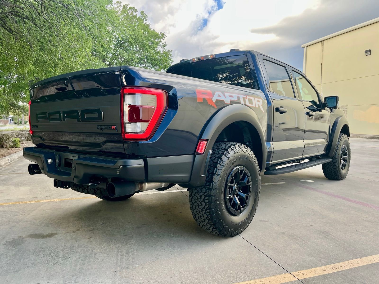 Used 2023 Ford F150 Raptor w/ Equipment Group 802A Raptor R image 8