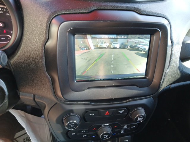 Used 2018 Jeep Renegade Altitude AWD/4WD image 14