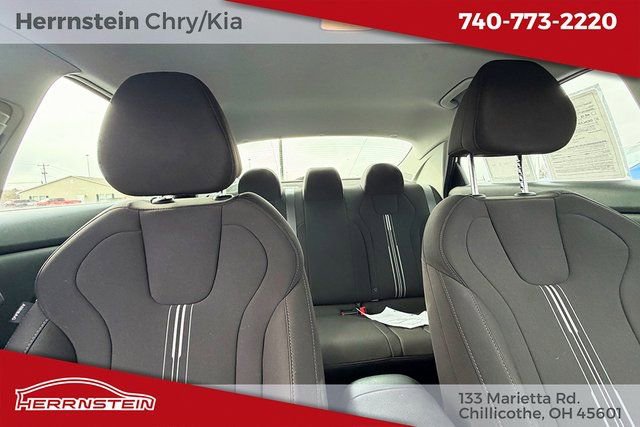 Used 2024 Hyundai Elantra SEL image 27