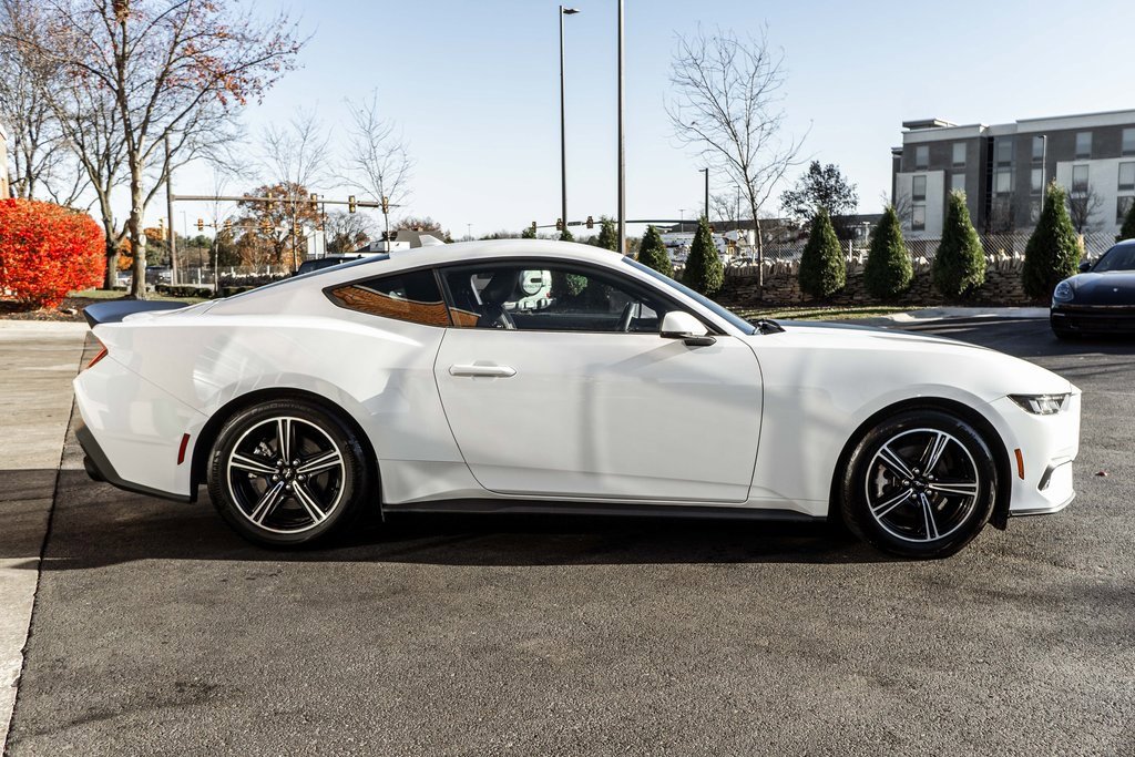 Used 2024 Ford Mustang Premium image 3