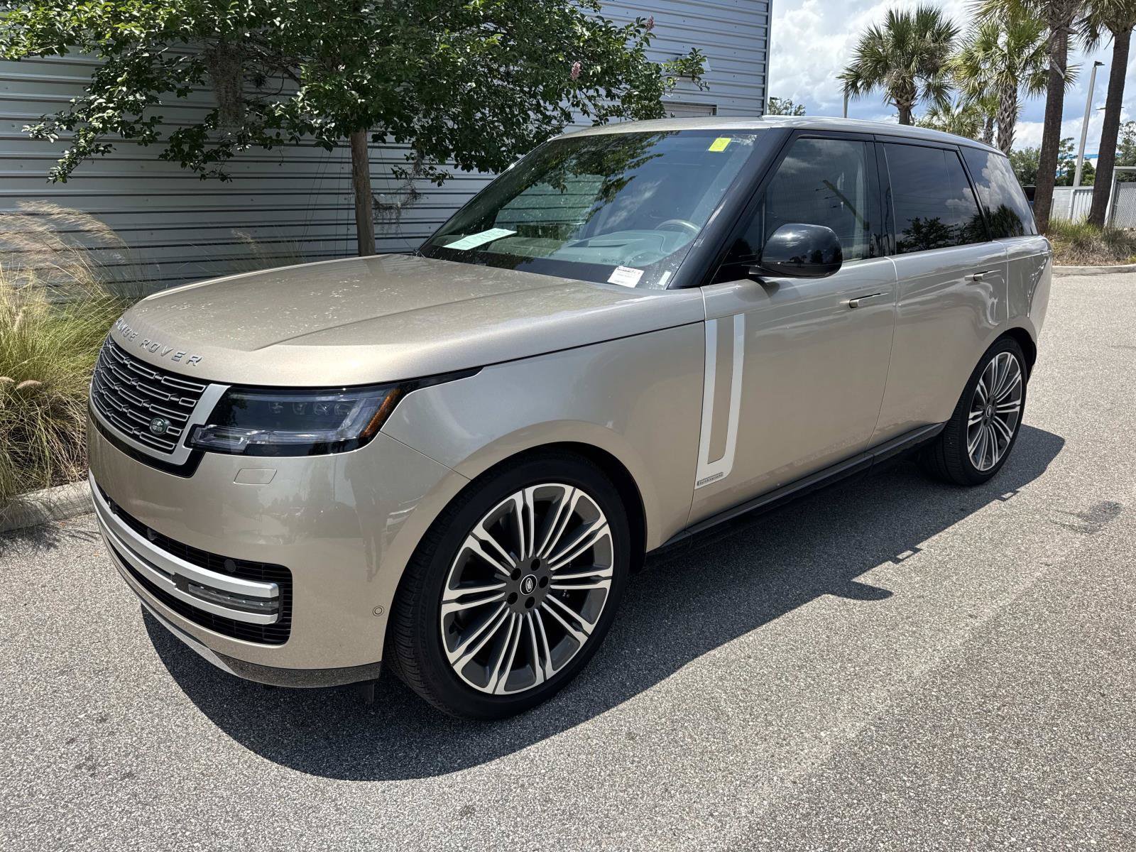 Used 2025 Land Rover Range Rover Autobiography
