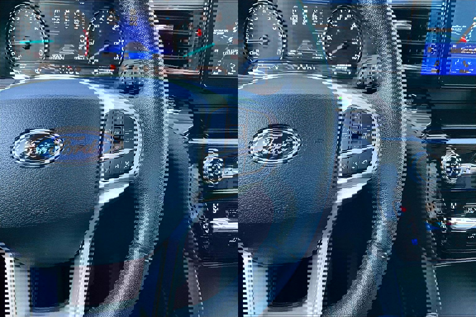 Used 2021 Ford Explorer Limited w/ Equipment Group 301A image 12