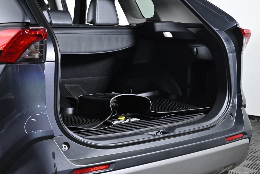 Used 2022 Toyota RAV4 Limited image 33