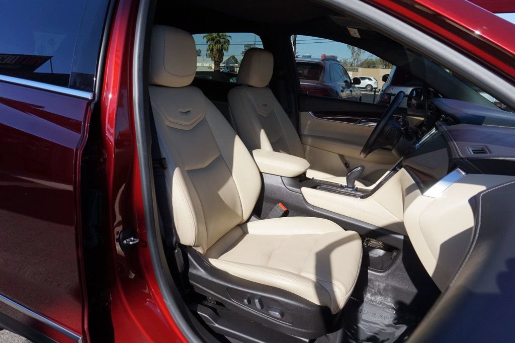 Used 2017 Cadillac XT5 Luxury w/ Driver Awareness Package AWD/4WD image 22