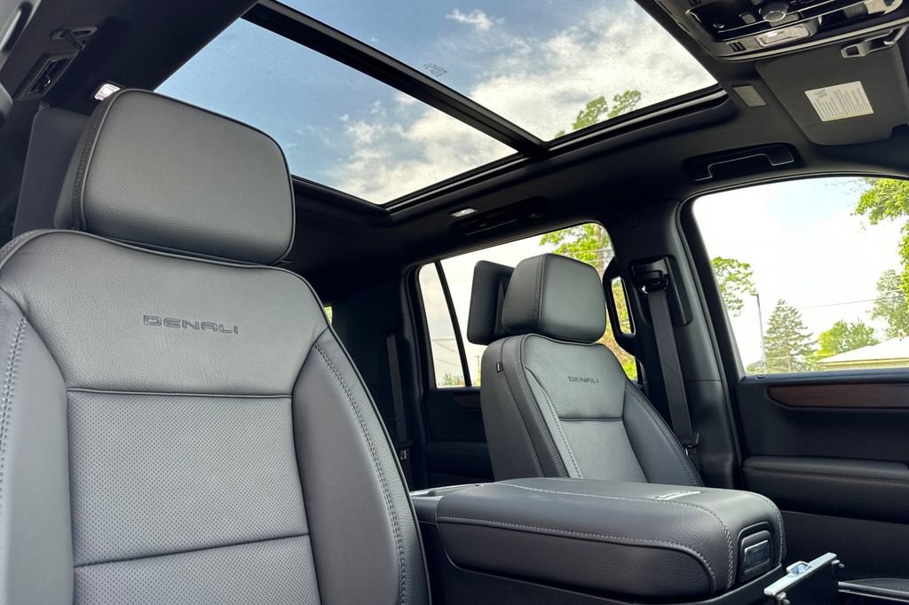 New 2026 GMC Yukon XL Denali w/ Advanced Technology Package AWD/4WD image 19